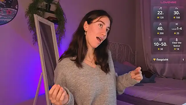 Snapshot of Belle_Via chatting on September 20, 2025, 3:57 pm Belle Via online show from September 20, 2025, 3:57 pm