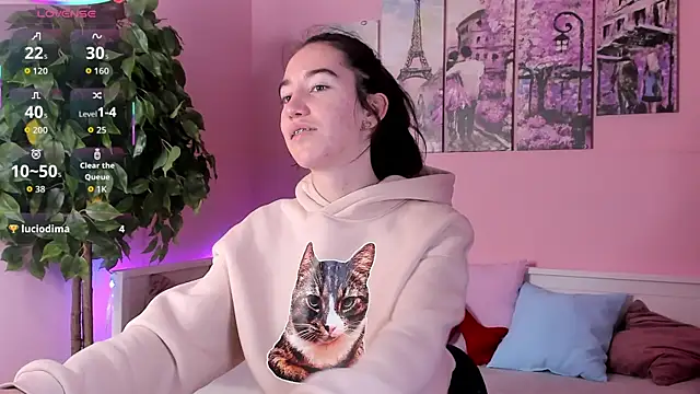 Snapshot of Belle_Via chatting on September 24, 2025, 1:25 pm Belle Via online show from September 24, 2025, 1:25 pm