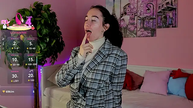 Snapshot of Belle_Via chatting on October 2, 2025, 4:25 pm Belle Via online show from October 2, 2025, 4:25 pm