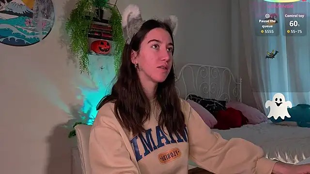 Snapshot of Belle_Via chatting on November 2, 2025, 10:28 am Belle Via online show from November 2, 2025, 10:28 am