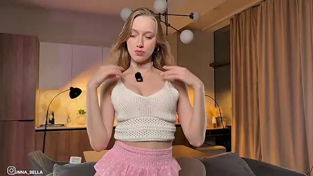 PollyAgata online show from July 18, 2026, 7:39 pm