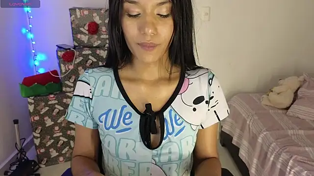 Snapshot of kharelys_777 chatting on December 6, 2024, 3:30 am kharelys 777 online show from December 6, 2024, 3:30 am