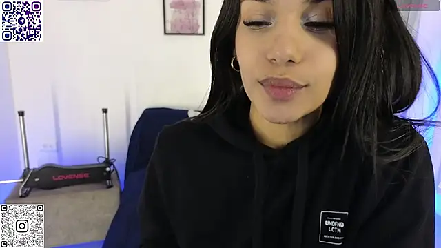 Snapshot of kharelys_777 chatting on January 22, 2025, 4:13 am kharelys 777 online show from January 22, 2025, 4:13 am