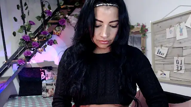 luna sky83 online show from February 10, 2026, 6:50 am