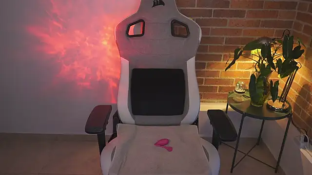 anyacutex online show from February 19, 2025, 10:31 pm