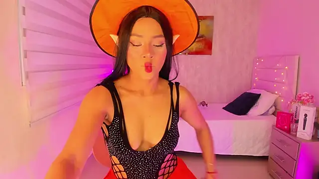 Snapshot of Keni_malf chatting on October 6, 2025, 3:37 am Keni malf online show from October 6, 2025, 3:37 am