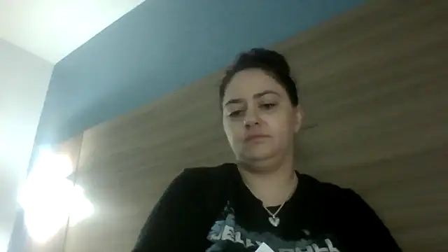 Snapshot of lilbishmiss chatting on May 5, 2026, 4:15 pm lilbishmiss online show from May 5, 2026, 4:15 pm