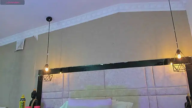 kimCosseyy online show from November 9, 2025, 2:54 am