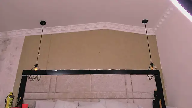 kimCosseyy online show from March 3, 2026, 2:18 am