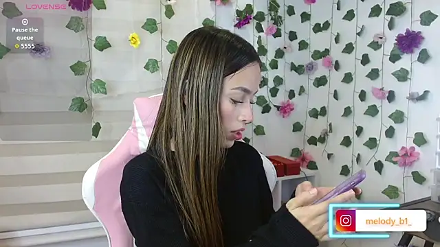 Snapshot of melody_brawns chatting on October 1, 2025, 1:22 am melody brawns online show from October 1, 2025, 1:22 am