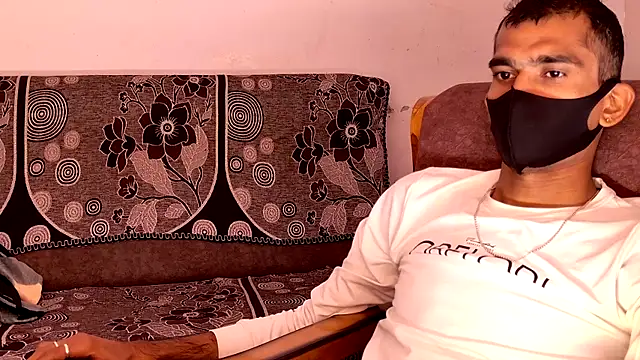 Snapshot of Habibi_big_b chatting on March 13, 2026, 8:21 am Habibi big b online show from March 13, 2026, 8:21 am