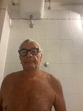 Snapshot of 4n4l1zz4m1 chatting on September 27, 2025, 2:05 am 4n4l1zz4m1 online show from September 27, 2025, 2:05 am