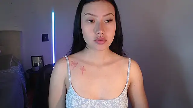 Emilyswan04 online show from January 18, 2025, 3:59 pm