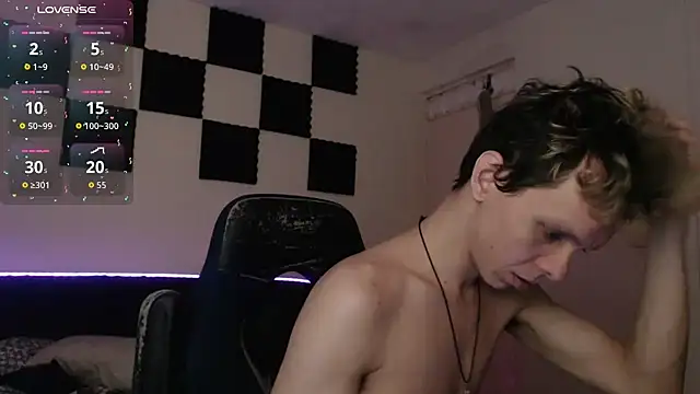 bryamado69 online show from October 8, 2025, 11:02 pm