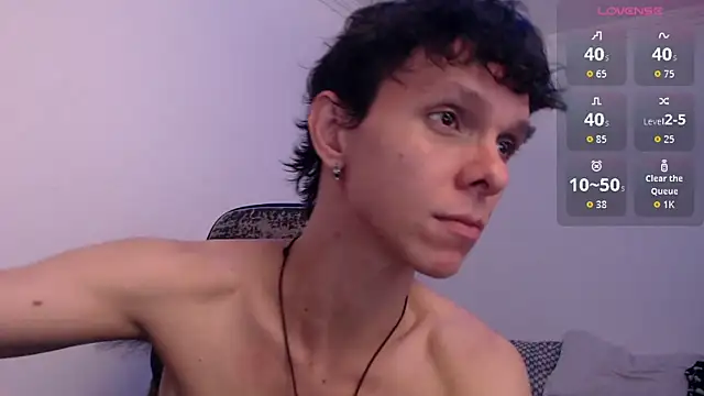 bryamado69 online show from May 13, 2026, 6:11 am