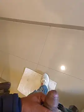 Snapshot of Gururonny07 chatting on December 31, 2024, 7:31 am Gururonny07 online show from December 31, 2024, 7:31 am