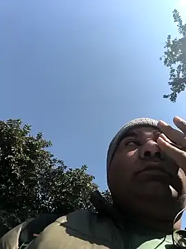 Snapshot of Gururonny07 chatting on February 8, 2025, 8:20 am Gururonny07 online show from February 8, 2025, 8:20 am