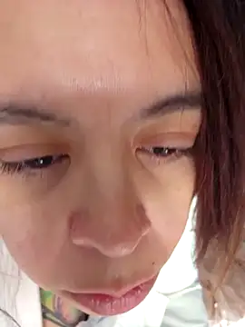 Snapshot of Karamell-Mieze chatting on October 30, 2025, 8:38 am Karamell-Mieze online show from October 30, 2025, 8:38 am