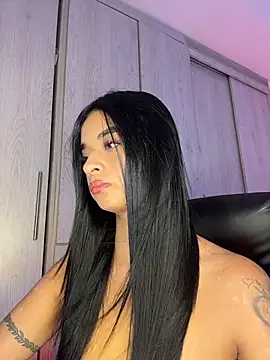 Laura fernandezII online show from December 15, 2025, 10:14 pm