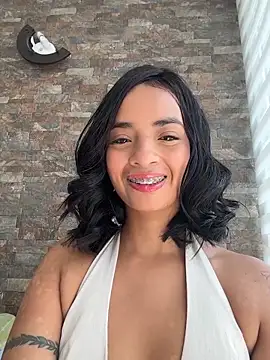 Laura fernandezII online show from March 4, 2026, 3:29 pm