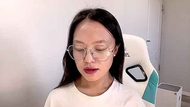 Risalynn online show from January 4, 2025, 5:37 am