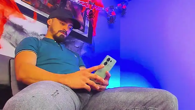 MAXIMUS MASTE3 online show from October 9, 2025, 8:40 pm