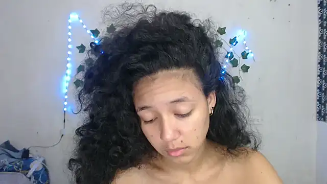 Snapshot of ley_blus10 chatting on January 14, 2025, 1:38 pm ley blus10 online show from January 14, 2025, 1:38 pm
