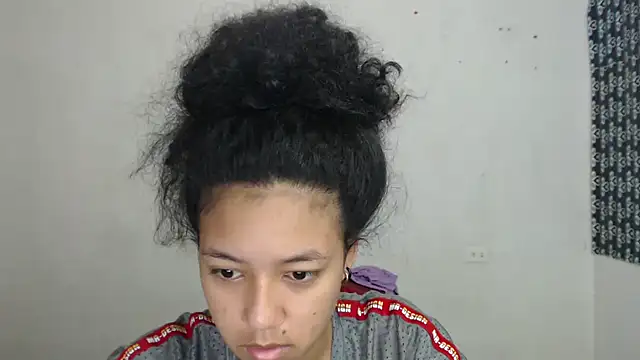 Snapshot of ley_blus10 chatting on January 23, 2025, 2:17 pm ley blus10 online show from January 23, 2025, 2:17 pm