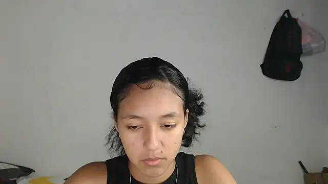 Snapshot of ley_blus10 chatting on February 4, 2025, 4:26 am ley blus10 online show from February 4, 2025, 4:26 am