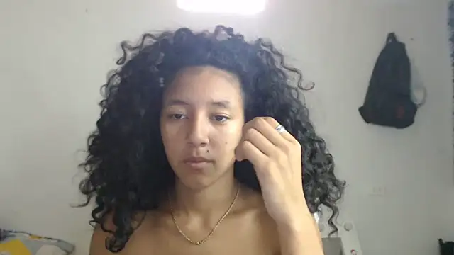 Snapshot of ley_blus10 chatting on March 21, 2025, 4:51 pm ley blus10 online show from March 21, 2025, 4:51 pm