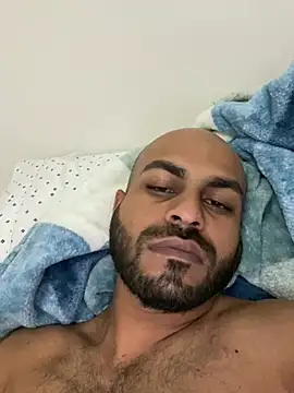 islandvybee55 online show from December 10, 2024, 9:44 am