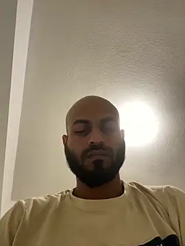 islandvybee55 online show from March 2, 2025, 3:24 am