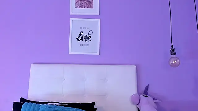 Snapshot of Charlotte11-11 chatting on February 9, 2026, 4:00 pm Charlotte11-11 online show from February 9, 2026, 4:00 pm