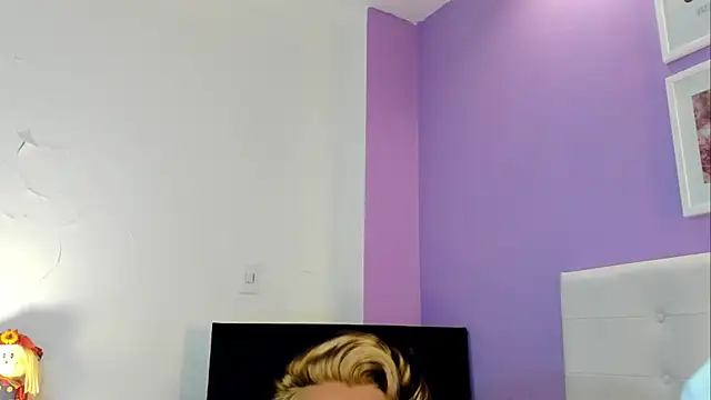 Snapshot of Charlotte11-11 chatting on March 28, 2026, 3:55 pm Charlotte11-11 online show from March 28, 2026, 3:55 pm