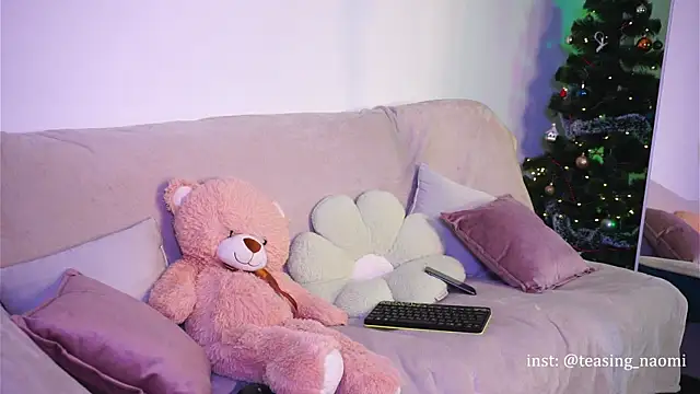 aesthetics  tease online show from December 23, 2024, 2:35 am