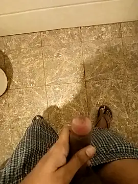 gym lover076 online show from March 12, 2025, 6:40 am