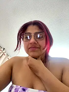 Snapshot of Aprilsmith2 chatting on December 5, 2024, 2:42 am Aprilsmith2 online show from December 5, 2024, 2:42 am
