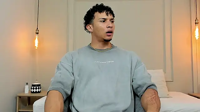 Dominick star online show from February 2, 2025, 3:21 am