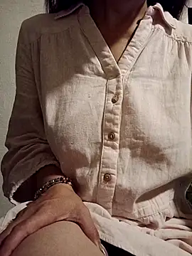 Snapshot of KITTEN-10 chatting on September 26, 2025, 4:16 am KITTEN-10 online show from September 26, 2025, 4:16 am