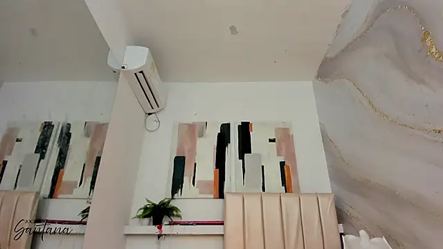 JOCELYN SANTANA1 online show from October 21, 2025, 12:06 pm