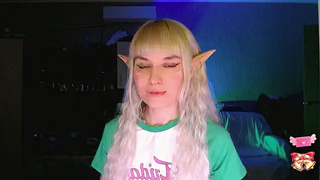 mischellemeow13 online show from February 20, 2026, 7:58 pm