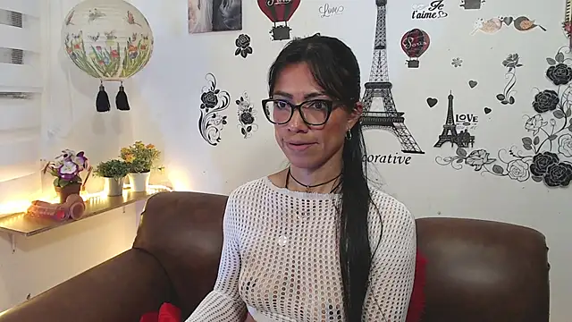 Snapshot of FernandaEloisa chatting on March 14, 2025, 8:49 pm FernandaEloisa online show from March 14, 2025, 8:49 pm