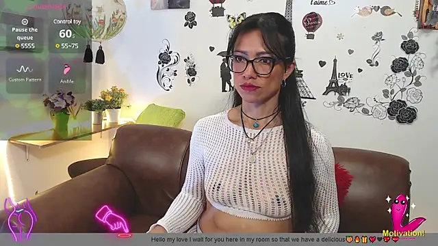 Snapshot of FernandaEloisa chatting on March 15, 2025, 8:43 pm FernandaEloisa online show from March 15, 2025, 8:43 pm