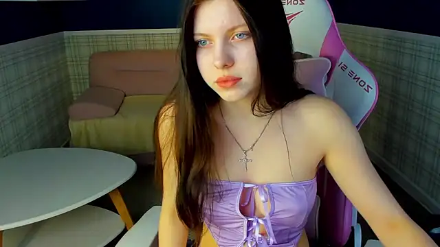 Snapshot of Sandra__Cute chatting on December 8, 2024, 8:20 am Sandra Cute online show from December 8, 2024, 8:20 am