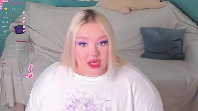 LilyBelll online show from January 13, 2025, 3:36 pm