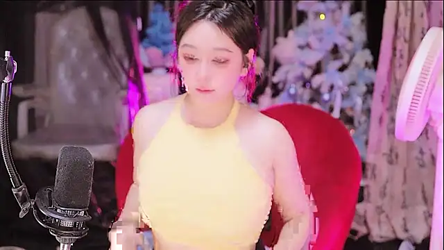 Snapshot of Missy_Nana21 chatting on September 30, 2025, 1:38 pm Missy Nana21 online show from September 30, 2025, 1:38 pm