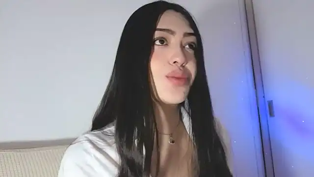 Sweet-Sophiee online show from April 25, 2026, 3:42 am