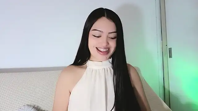 Snapshot of Sweet-Sophiee chatting on July 5, 2026, 12:39 am Sweet-Sophiee online show from July 5, 2026, 12:39 am