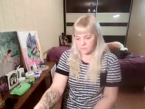 Lia Laguna77 online show from November 19, 2025, 7:25 pm