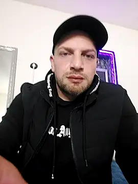 Snapshot of JasonKlove chatting on February 14, 2026, 5:32 pm JasonKlove online show from February 14, 2026, 5:32 pm